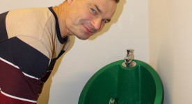 Ainārs Meijers interesējas par dzeramā ūdens kvalitāti