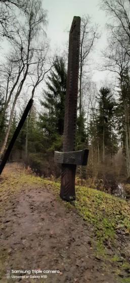 Dobeles Valsts ģimnāzijas skolēni iepazīst patriotismu