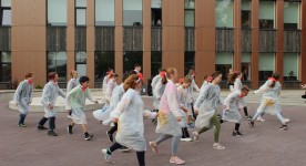 7.B klase labi samācījusies deju "Jerusalema"